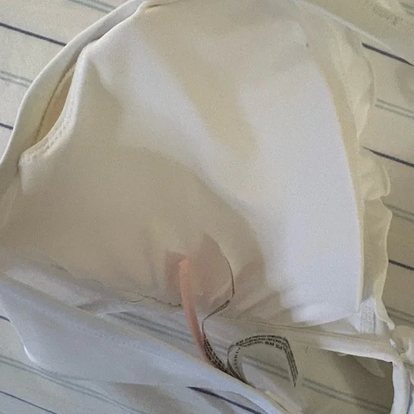New Victoria’s Secret White Capri Ruffle Halter Bikini Swim Top Size 36DD - Picture 14 of 14